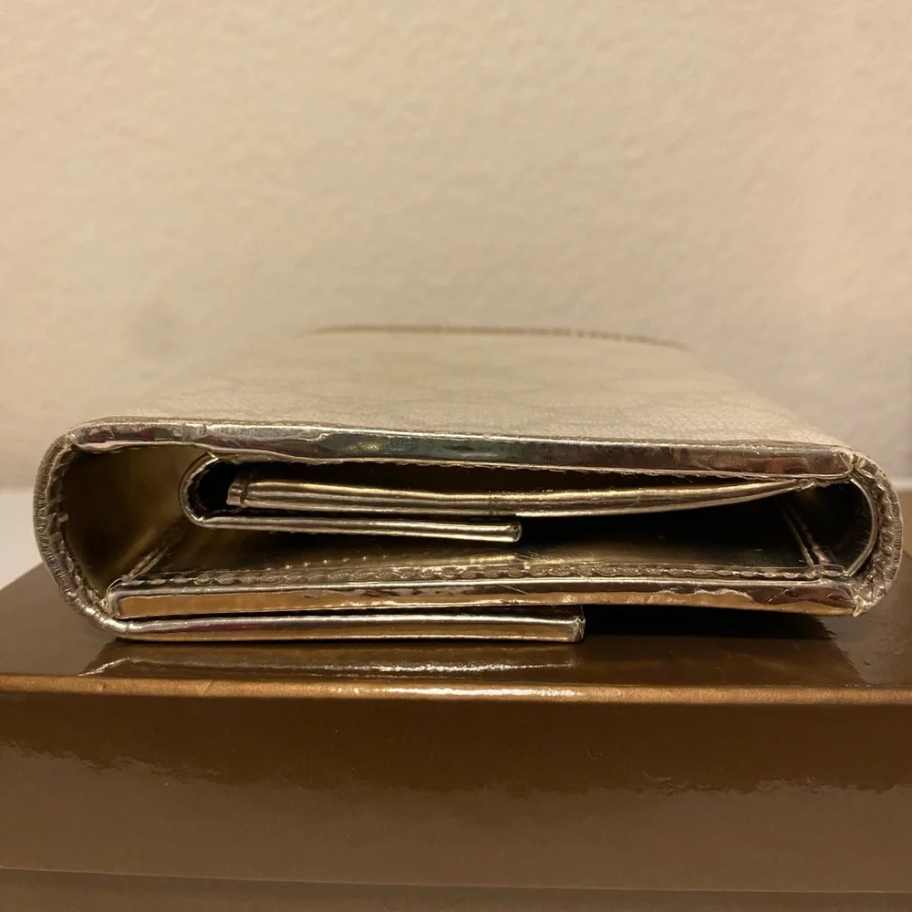 Gucci Beige Monogram Small Fold Wallet with Metallic Trim - Picture 14 of 16